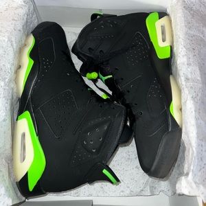 Air Jordan 6 Retro. Size 11 1/2. Men’s. Used a few times. No damage or rips.